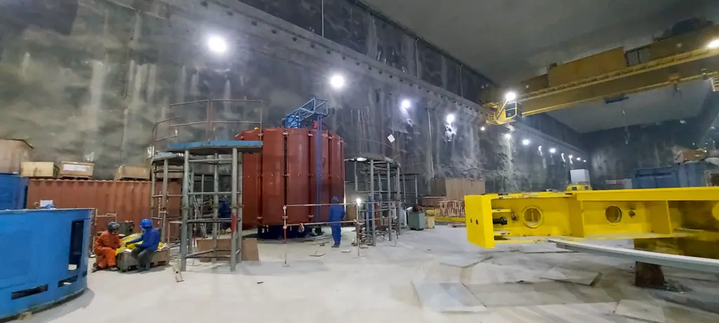 Rotor on erection bay